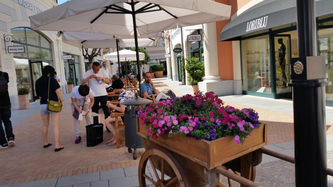 Girasolereale Bed And Breakfast Rome Exterior photo